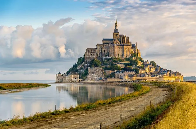 Tagesausflug zum Mont-Saint-Michel mit lizenziertem Guide und Abteieintritt